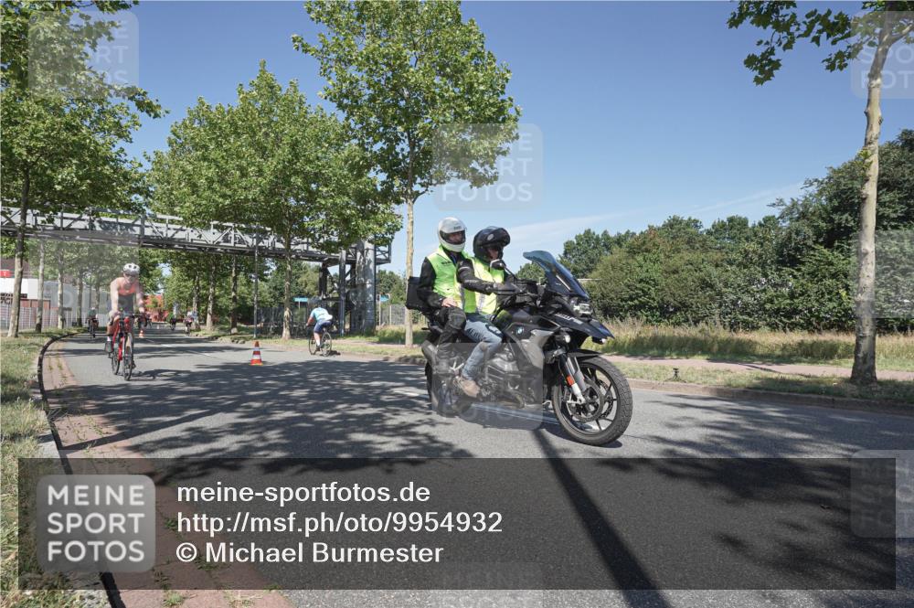 09.08.2026 - GEWOBA Citytriathlon Bremen Michael Burmester http://msf.ph/oto/9954932 09.08.2026 12:12:39 Radfahren 544, 593, 605, 661, 683, 723, 764, 791, 825, 835, 951, 1127, 1131 meine-sportfotos.de