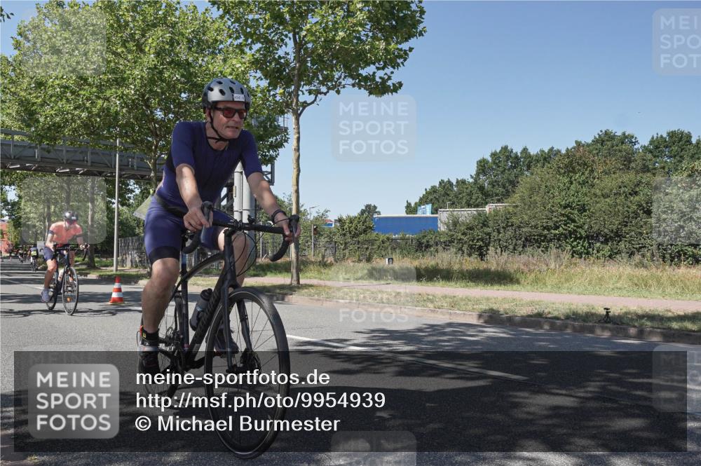 09.08.2026 - GEWOBA Citytriathlon Bremen Michael Burmester http://msf.ph/oto/9954939 09.08.2026 14:38:04 Radfahren 193, 202, 221, 266, 280, 292, 293, 297, 306, 314, 319, 330, 335, 341, 344, 398, 410, 434, 454, 485, 521, 522 meine-sportfotos.de