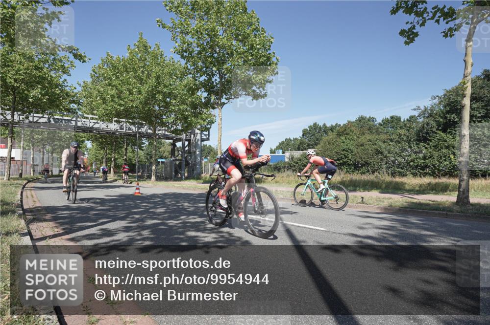 09.08.2026 - GEWOBA Citytriathlon Bremen Michael Burmester http://msf.ph/oto/9954944 09.08.2026 12:12:45 Radfahren 556, 593, 605, 606, 683, 686, 723, 764, 878, 951, 1127 meine-sportfotos.de