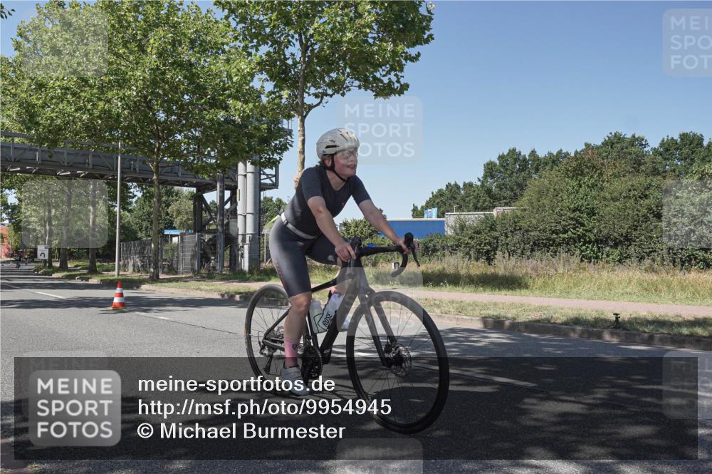 09.08.2026 - GEWOBA Citytriathlon Bremen Michael Burmester http://msf.ph/oto/9954945 09.08.2026 14:38:07 Radfahren 193, 202, 221, 266, 280, 292, 293, 297, 306, 314, 319, 330, 335, 344, 398, 410, 434, 454, 485, 521, 522 meine-sportfotos.de
