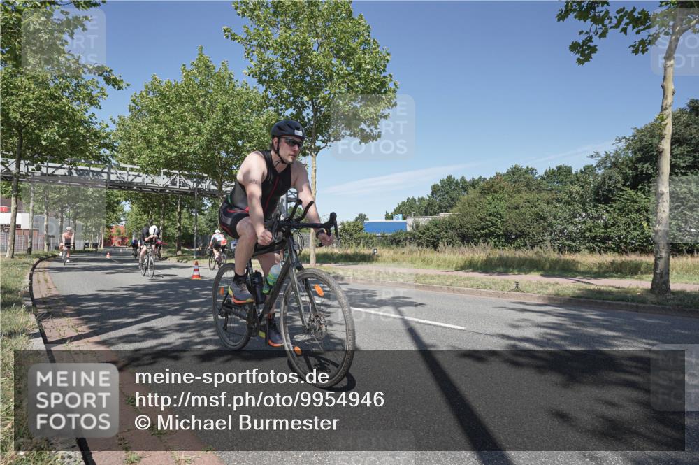 09.08.2026 - GEWOBA Citytriathlon Bremen Michael Burmester http://msf.ph/oto/9954946 09.08.2026 12:12:46 Radfahren 556, 593, 605, 606, 683, 686, 723, 764, 878, 951 meine-sportfotos.de
