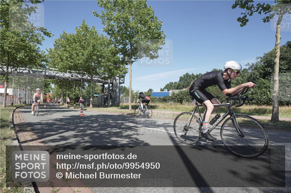 09.08.2026 - GEWOBA Citytriathlon Bremen Michael Burmester http://msf.ph/oto/9954950 09.08.2026 12:12:47 Radfahren 556, 593, 605, 606, 683, 686, 723, 764, 878, 951 meine-sportfotos.de