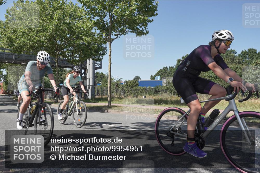 09.08.2026 - GEWOBA Citytriathlon Bremen Michael Burmester http://msf.ph/oto/9954951 09.08.2026 14:38:09 Radfahren 193, 202, 221, 266, 277, 280, 293, 297, 306, 314, 319, 324, 330, 335, 344, 398, 410, 434, 454, 485, 521, 522 meine-sportfotos.de
