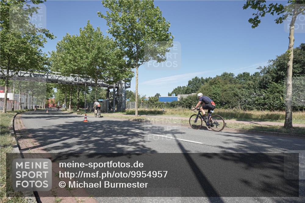 09.08.2026 - GEWOBA Citytriathlon Bremen Michael Burmester http://msf.ph/oto/9954957 09.08.2026 12:12:52 Radfahren 556, 593, 605, 606, 683, 686, 723, 843, 852, 878, 951 meine-sportfotos.de