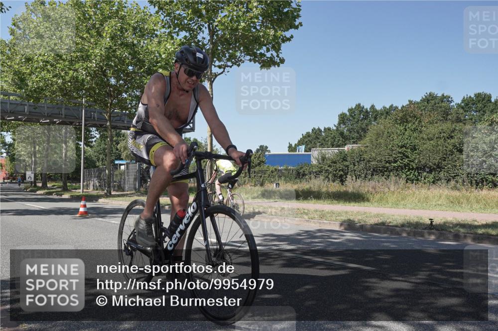 09.08.2026 - GEWOBA Citytriathlon Bremen Michael Burmester http://msf.ph/oto/9954979 09.08.2026 14:38:30 Radfahren 173, 190, 216, 222, 227, 249, 276, 289, 320, 352, 402, 417, 431 meine-sportfotos.de