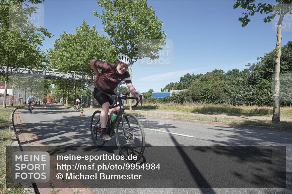 09.08.2026 - GEWOBA Citytriathlon Bremen Michael Burmester http://msf.ph/oto/9954984 09.08.2026 12:13:23 Radfahren 551, 575, 591, 710, 824, 882, 884, 1011, 1116, 1148, 1150 meine-sportfotos.de
