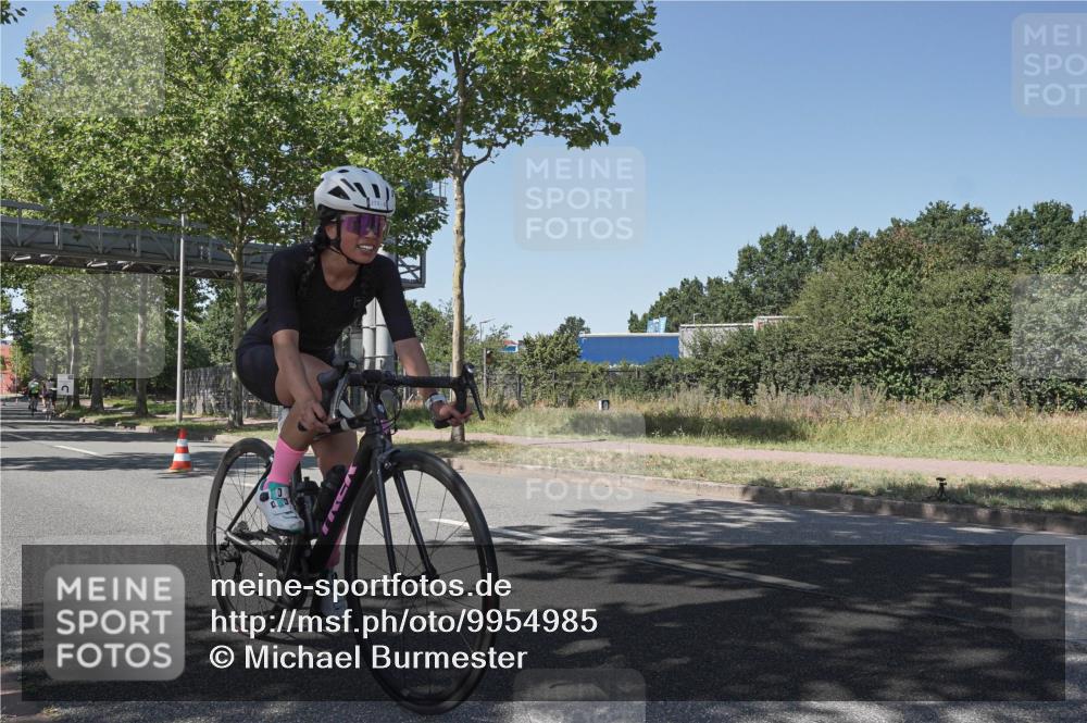 09.08.2026 - GEWOBA Citytriathlon Bremen Michael Burmester http://msf.ph/oto/9954985 09.08.2026 14:38:36 Radfahren 216, 222, 227, 249, 253, 273, 276, 320, 352, 417, 431 meine-sportfotos.de