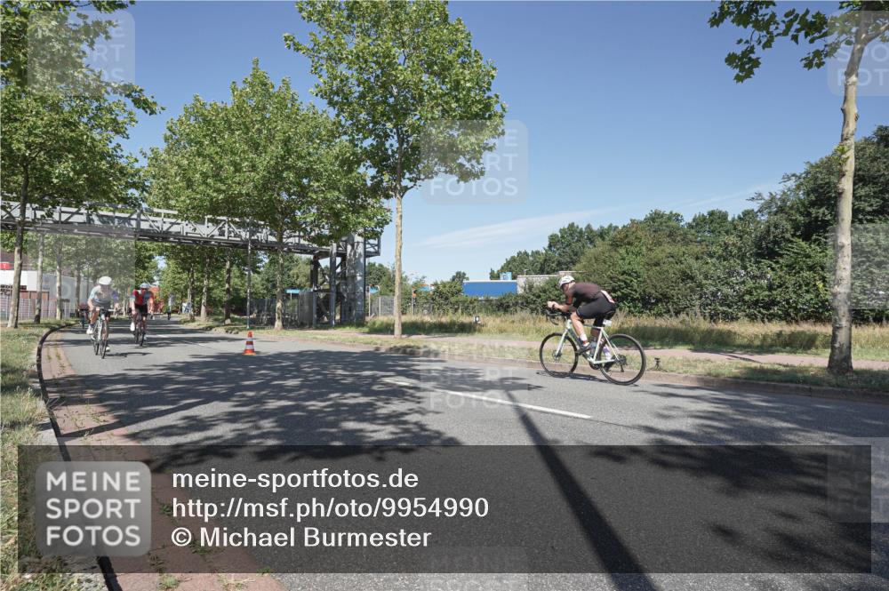 09.08.2026 - GEWOBA Citytriathlon Bremen Michael Burmester http://msf.ph/oto/9954990 09.08.2026 12:13:28 Radfahren 551, 591, 592, 685, 710, 824, 882, 884, 1011, 1116, 1148, 1150 meine-sportfotos.de