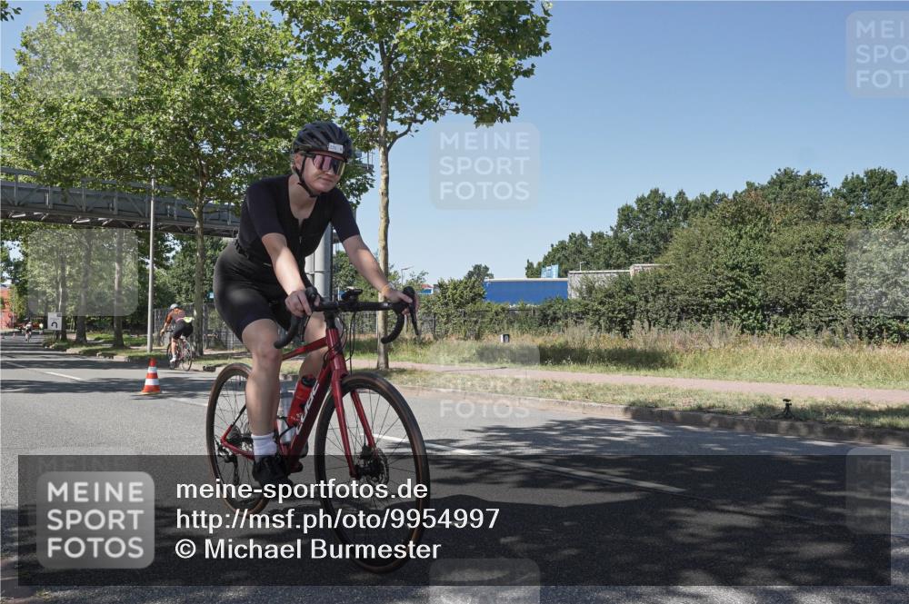 09.08.2026 - GEWOBA Citytriathlon Bremen Michael Burmester http://msf.ph/oto/9954997 09.08.2026 14:38:47 Radfahren 210, 216, 222, 227, 253, 273, 276, 310, 320, 347 meine-sportfotos.de