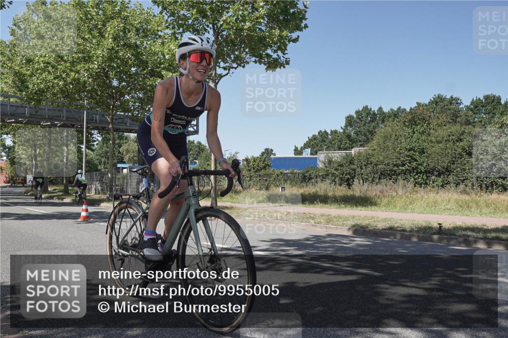 09.08.2026 - GEWOBA Citytriathlon Bremen Michael Burmester http://msf.ph/oto/9955005 09.08.2026 14:39:03 Radfahren 196, 326, 347, 438 meine-sportfotos.de