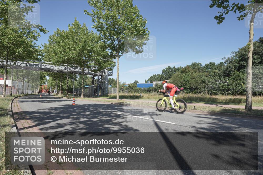 09.08.2026 - GEWOBA Citytriathlon Bremen Michael Burmester http://msf.ph/oto/9955036 09.08.2026 12:14:09 Radfahren 594, 662, 771 meine-sportfotos.de