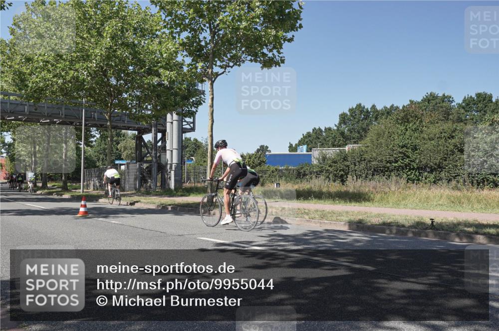 09.08.2026 - GEWOBA Citytriathlon Bremen Michael Burmester http://msf.ph/oto/9955044 09.08.2026 14:39:30 Radfahren 61, 106, 239, 340 meine-sportfotos.de