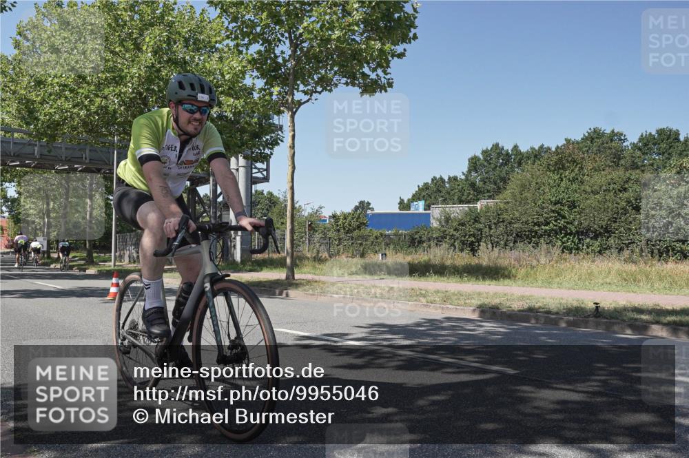 09.08.2026 - GEWOBA Citytriathlon Bremen Michael Burmester http://msf.ph/oto/9955046 09.08.2026 14:39:33 Radfahren 61, 106, 239, 340 meine-sportfotos.de