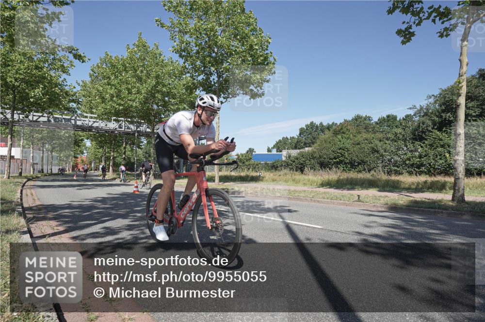 09.08.2026 - GEWOBA Citytriathlon Bremen Michael Burmester http://msf.ph/oto/9955055 09.08.2026 12:14:32 Radfahren 561, 574, 582, 647, 680, 733 meine-sportfotos.de