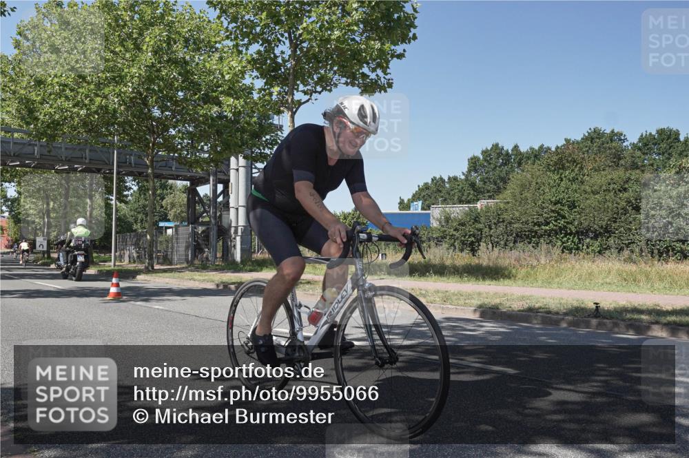09.08.2026 - GEWOBA Citytriathlon Bremen Michael Burmester http://msf.ph/oto/9955066 09.08.2026 14:39:49 Radfahren 234, 258, 340, 391, 393, 413, 423 meine-sportfotos.de