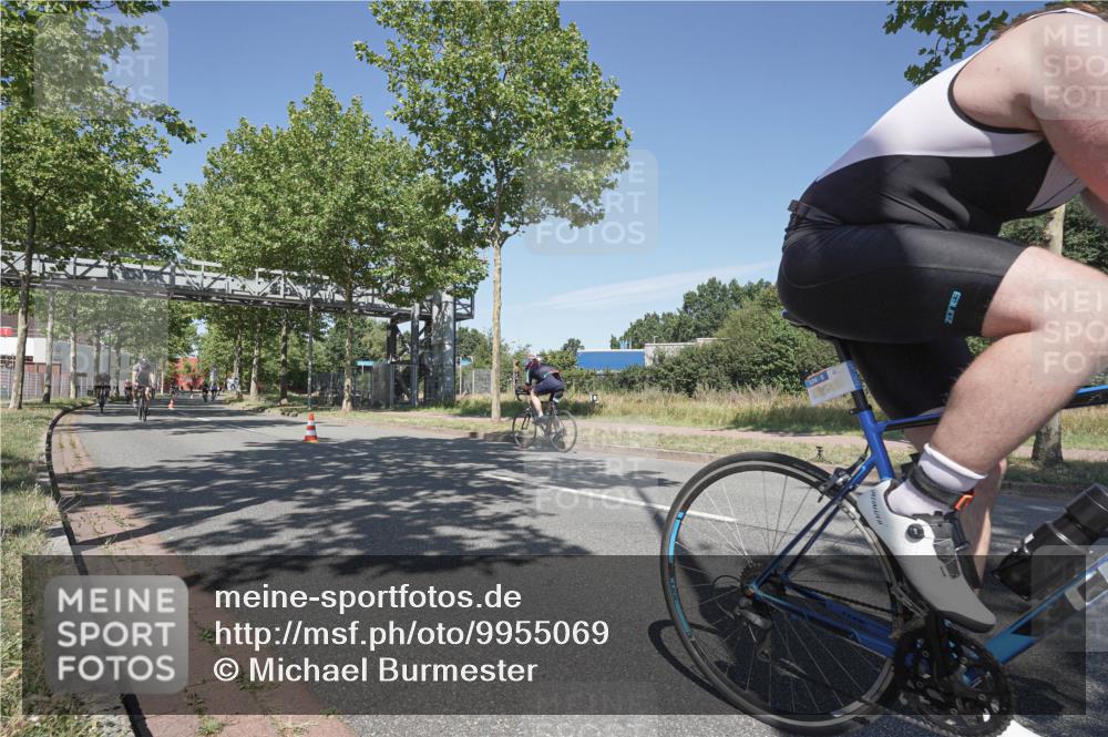 09.08.2026 - GEWOBA Citytriathlon Bremen Michael Burmester http://msf.ph/oto/9955069 09.08.2026 12:14:40 Radfahren 561, 574, 582, 680, 721, 733, 746, 750 meine-sportfotos.de