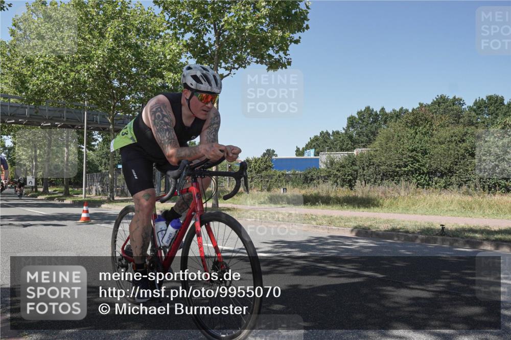 09.08.2026 - GEWOBA Citytriathlon Bremen Michael Burmester http://msf.ph/oto/9955070 09.08.2026 14:39:53 Radfahren 234, 258, 391, 393, 413, 423 meine-sportfotos.de