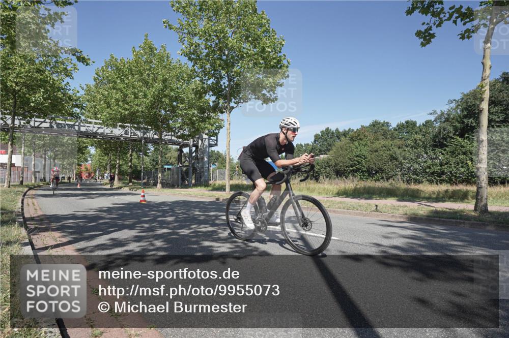 09.08.2026 - GEWOBA Citytriathlon Bremen Michael Burmester http://msf.ph/oto/9955073 09.08.2026 12:14:43 Radfahren 561, 574, 582, 590, 679, 680, 717, 721, 733, 746, 750 meine-sportfotos.de