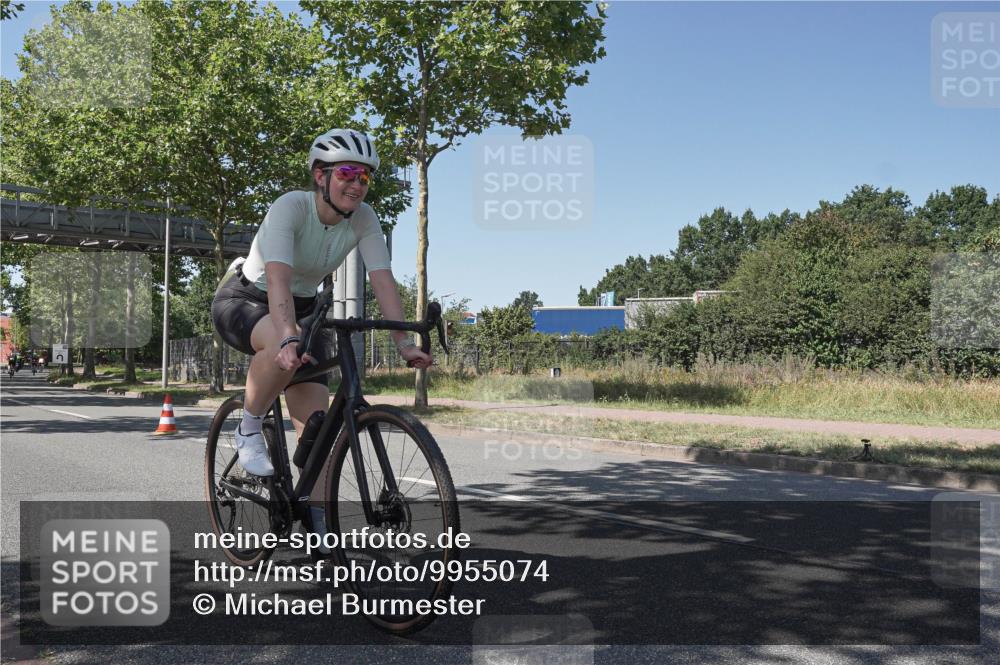 09.08.2026 - GEWOBA Citytriathlon Bremen Michael Burmester http://msf.ph/oto/9955074 09.08.2026 14:39:55 Radfahren 234, 258, 391, 393, 413, 423, 479 meine-sportfotos.de