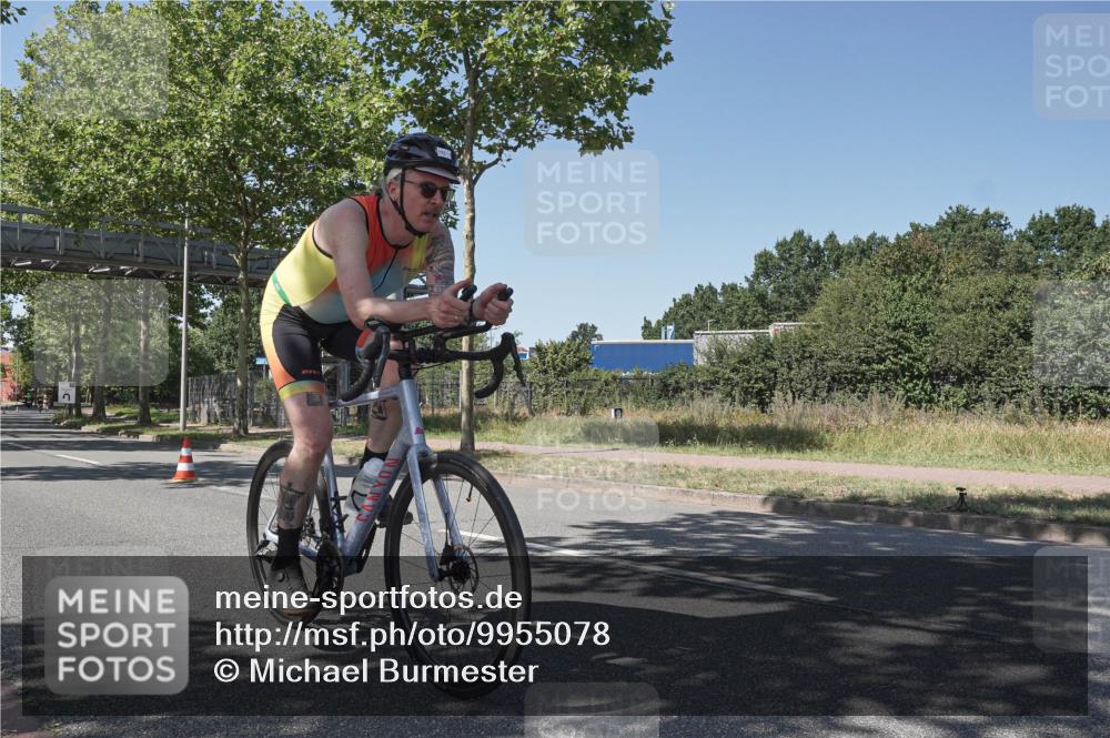 09.08.2026 - GEWOBA Citytriathlon Bremen Michael Burmester http://msf.ph/oto/9955078 09.08.2026 14:39:59 Radfahren 234, 258, 261, 391, 393, 413, 423, 479 meine-sportfotos.de