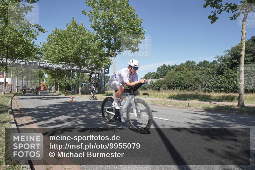 09.08.2026 - GEWOBA Citytriathlon Bremen Michael Burmester http://msf.ph/oto/9955079 09.08.2026 12:14:48 Radfahren 582, 590, 679, 717, 721, 733, 746, 750, 1004 meine-sportfotos.de