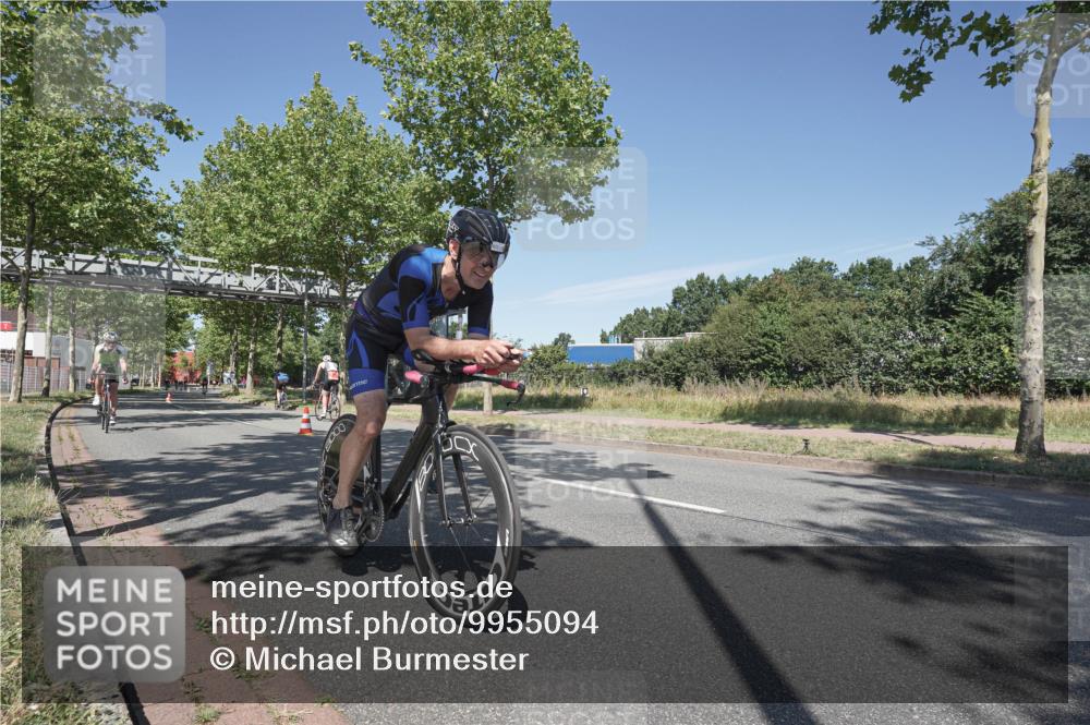 09.08.2026 - GEWOBA Citytriathlon Bremen Michael Burmester http://msf.ph/oto/9955094 09.08.2026 12:15:03 Radfahren 590, 717, 924, 1004, 1015 meine-sportfotos.de