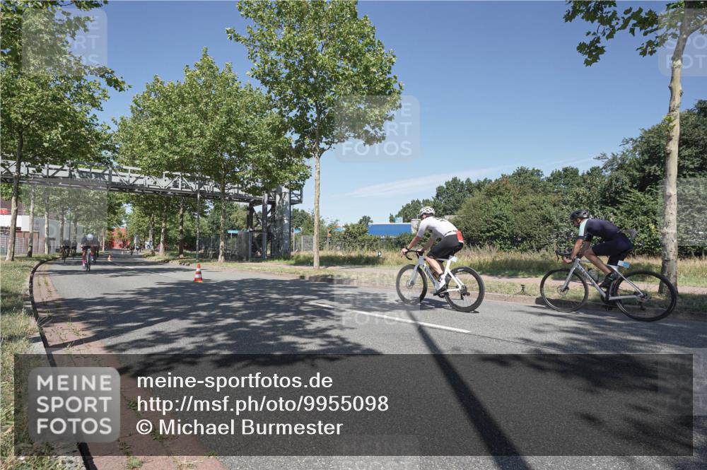 09.08.2026 - GEWOBA Citytriathlon Bremen Michael Burmester http://msf.ph/oto/9955098 09.08.2026 12:15:09 Radfahren 613, 646, 924, 1015, 1128 meine-sportfotos.de