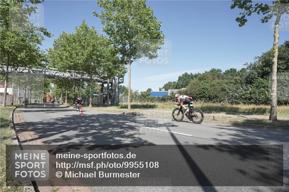 09.08.2026 - GEWOBA Citytriathlon Bremen Michael Burmester http://msf.ph/oto/9955108 09.08.2026 12:15:13 Radfahren 613, 615, 646, 793, 924, 1008, 1015, 1016, 1128 meine-sportfotos.de