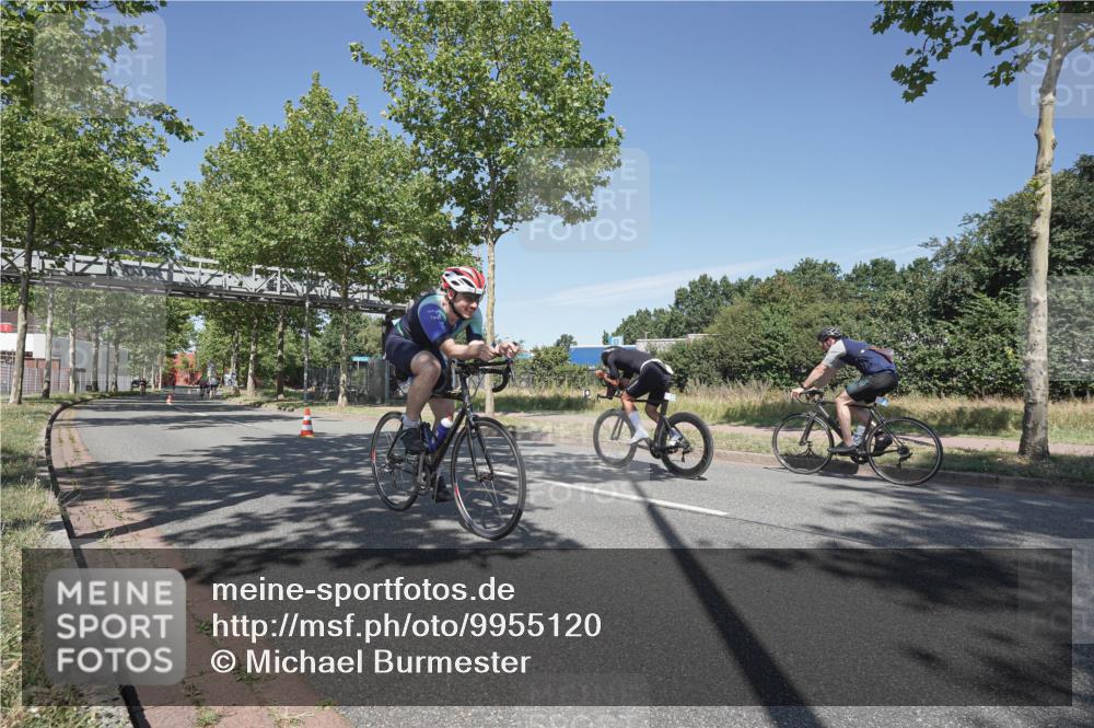 09.08.2026 - GEWOBA Citytriathlon Bremen Michael Burmester http://msf.ph/oto/9955120 09.08.2026 12:15:27 Radfahren 613, 615, 655, 735, 793, 1008, 1016, 1128 meine-sportfotos.de