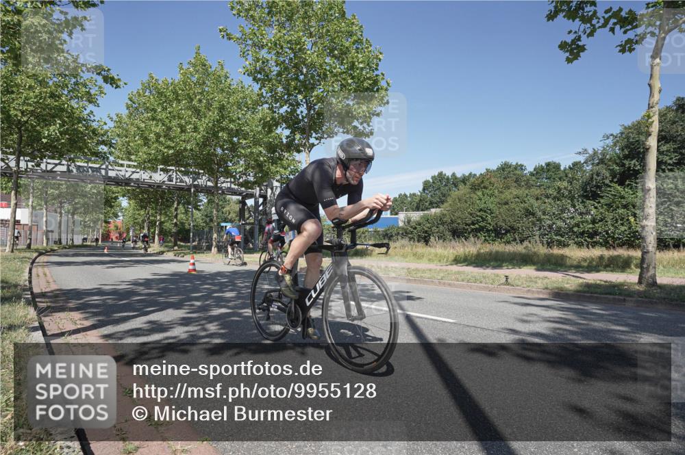 09.08.2026 - GEWOBA Citytriathlon Bremen Michael Burmester http://msf.ph/oto/9955128 09.08.2026 12:15:33 Radfahren 655, 735, 793, 1008, 1137 meine-sportfotos.de