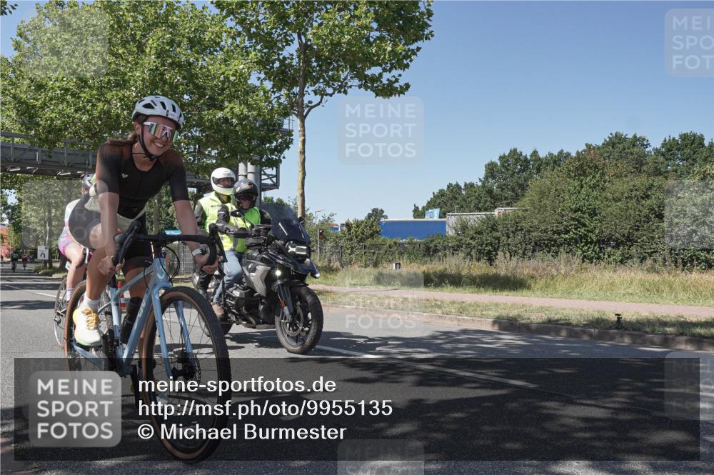 09.08.2026 - GEWOBA Citytriathlon Bremen Michael Burmester http://msf.ph/oto/9955135 09.08.2026 14:40:32 Radfahren 18, 88, 197, 204, 224, 244, 250, 358, 388, 415, 449, 456, 508 meine-sportfotos.de