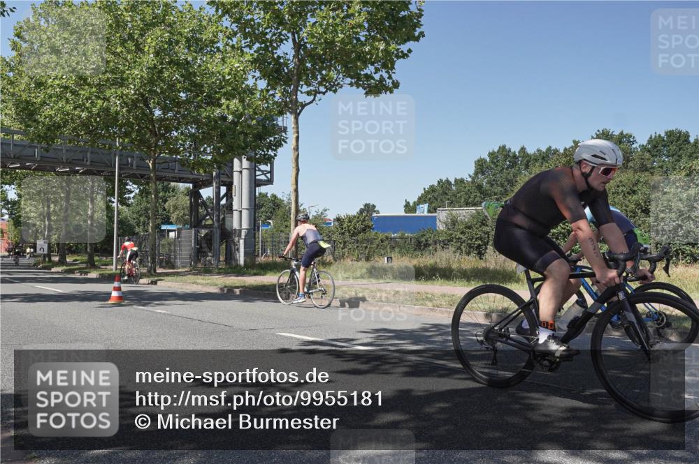09.08.2026 - GEWOBA Citytriathlon Bremen Michael Burmester http://msf.ph/oto/9955181 09.08.2026 14:41:09 Radfahren 132, 199, 264, 368, 372, 409, 428, 501 meine-sportfotos.de