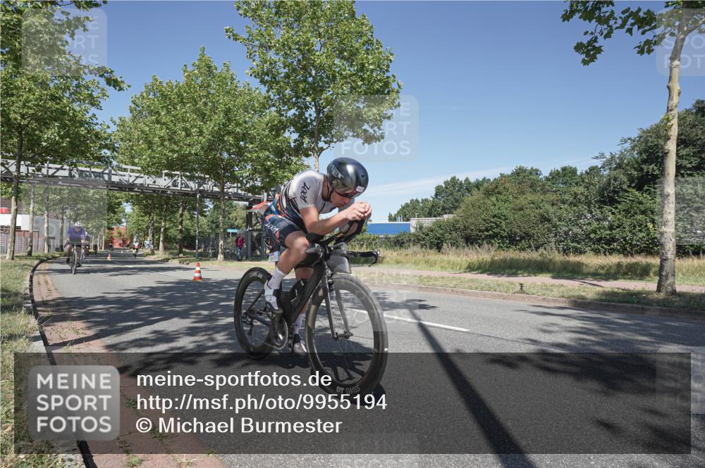 09.08.2026 - GEWOBA Citytriathlon Bremen Michael Burmester http://msf.ph/oto/9955194 09.08.2026 12:16:19 Radfahren 564, 580, 716, 726, 775, 855, 914, 955, 1013, 1117 meine-sportfotos.de