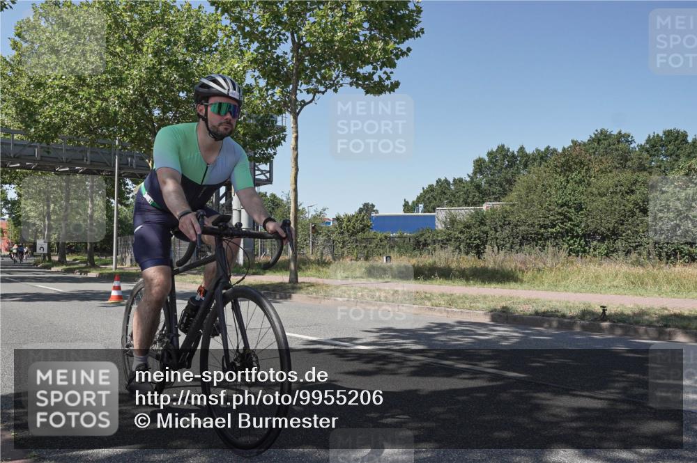 09.08.2026 - GEWOBA Citytriathlon Bremen Michael Burmester http://msf.ph/oto/9955206 09.08.2026 14:41:29 Radfahren 142, 213, 223, 230, 231, 264, 342, 422, 435, 471 meine-sportfotos.de