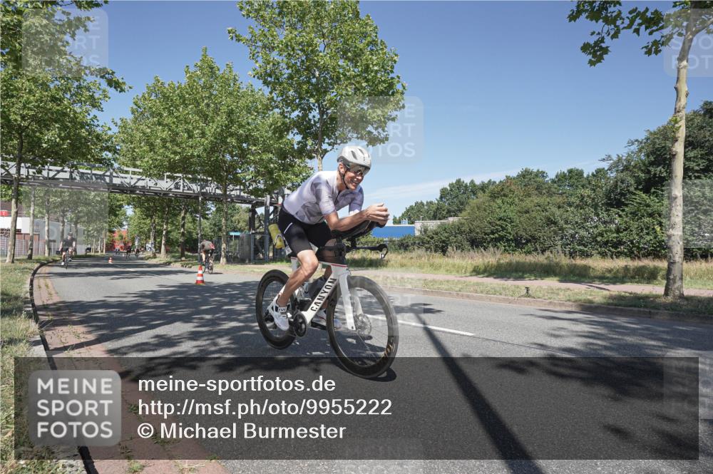 09.08.2026 - GEWOBA Citytriathlon Bremen Michael Burmester http://msf.ph/oto/9955222 09.08.2026 12:16:42 Radfahren 648, 804, 846, 918, 1138 meine-sportfotos.de