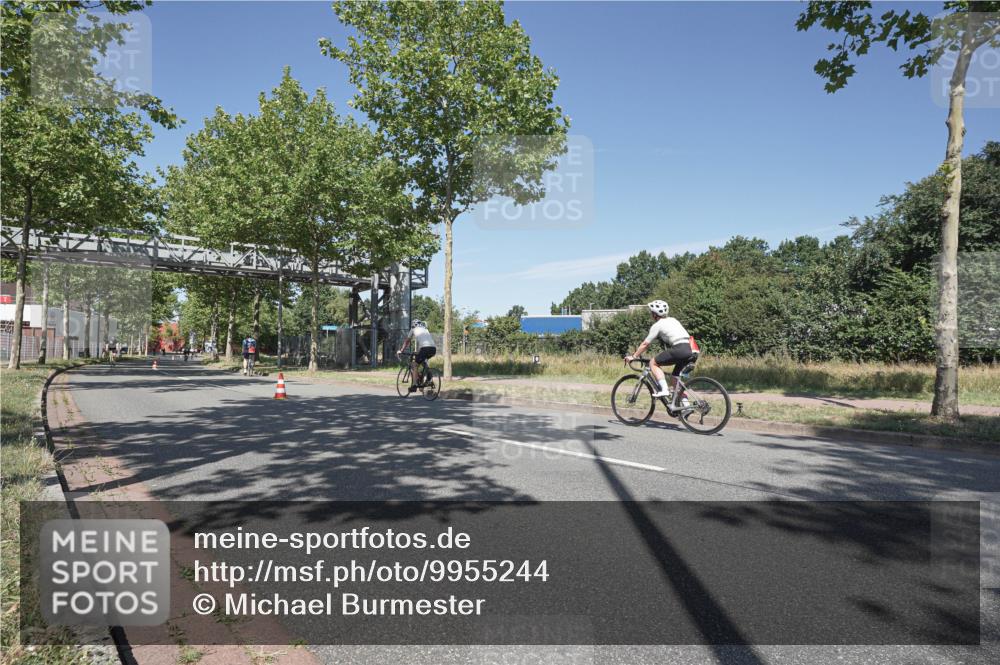 09.08.2026 - GEWOBA Citytriathlon Bremen Michael Burmester http://msf.ph/oto/9955244 09.08.2026 12:17:00 Radfahren 555, 627, 673, 895, 932, 1130 meine-sportfotos.de