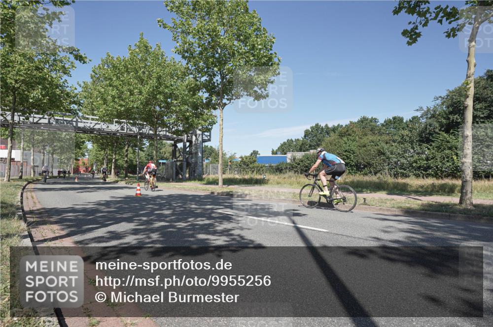 09.08.2026 - GEWOBA Citytriathlon Bremen Michael Burmester http://msf.ph/oto/9955256 09.08.2026 12:17:15 Radfahren 552, 565, 600, 778, 932, 1143, 1158 meine-sportfotos.de
