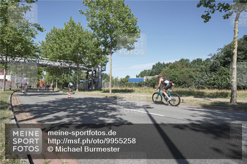 09.08.2026 - GEWOBA Citytriathlon Bremen Michael Burmester http://msf.ph/oto/9955258 09.08.2026 12:17:16 Radfahren 552, 565, 600, 778, 932, 1143, 1158 meine-sportfotos.de