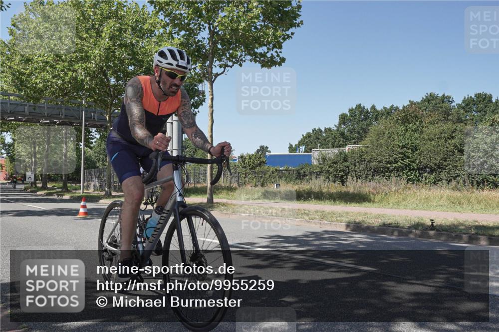 09.08.2026 - GEWOBA Citytriathlon Bremen Michael Burmester http://msf.ph/oto/9955259 09.08.2026 14:42:13 Radfahren 214, 252, 299, 379, 381, 397, 441, 467 meine-sportfotos.de
