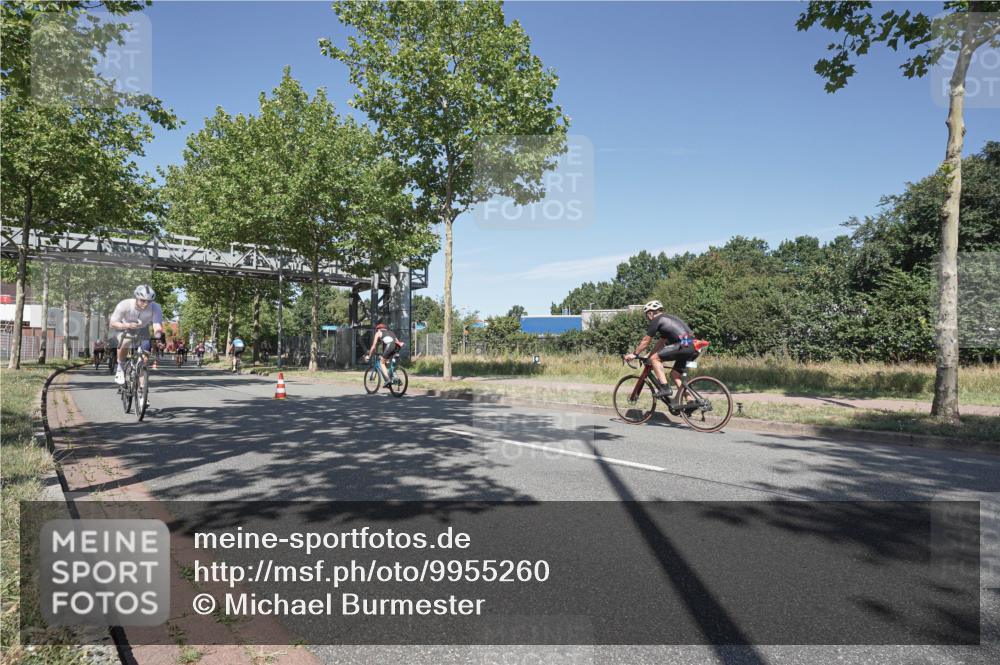 09.08.2026 - GEWOBA Citytriathlon Bremen Michael Burmester http://msf.ph/oto/9955260 09.08.2026 12:17:17 Radfahren 552, 565, 600, 778, 1143, 1158 meine-sportfotos.de