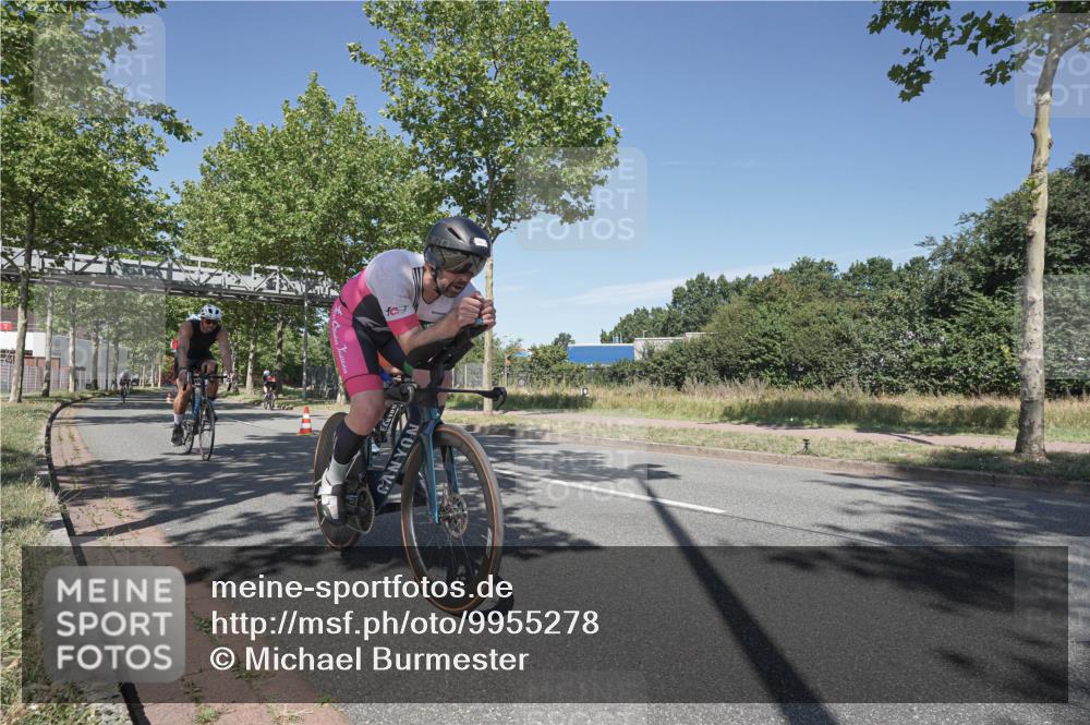09.08.2026 - GEWOBA Citytriathlon Bremen Michael Burmester http://msf.ph/oto/9955278 09.08.2026 12:17:32 Radfahren 565, 579, 598, 609, 650, 653, 758, 778, 784, 807 meine-sportfotos.de