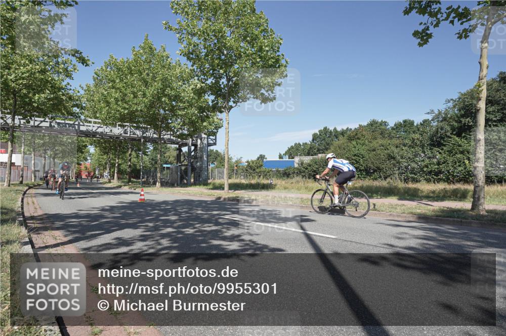 09.08.2026 - GEWOBA Citytriathlon Bremen Michael Burmester http://msf.ph/oto/9955301 09.08.2026 12:17:55 Radfahren 672, 739, 769, 808, 869, 901, 981, 1118, 1126, 1147 meine-sportfotos.de