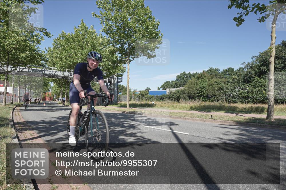 09.08.2026 - GEWOBA Citytriathlon Bremen Michael Burmester http://msf.ph/oto/9955307 09.08.2026 12:17:57 Radfahren 672, 739, 769, 781, 808, 869, 901, 981, 1118, 1126, 1147 meine-sportfotos.de