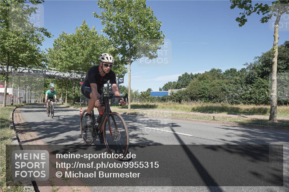 09.08.2026 - GEWOBA Citytriathlon Bremen Michael Burmester http://msf.ph/oto/9955315 09.08.2026 12:18:03 Radfahren 739, 769, 781, 808, 869, 901, 981, 1118, 1146 meine-sportfotos.de