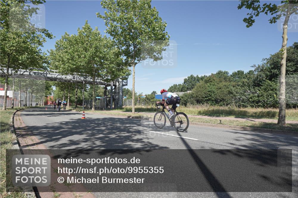 09.08.2026 - GEWOBA Citytriathlon Bremen Michael Burmester http://msf.ph/oto/9955355 09.08.2026 12:18:43 Radfahren 756, 814, 864, 1119 meine-sportfotos.de