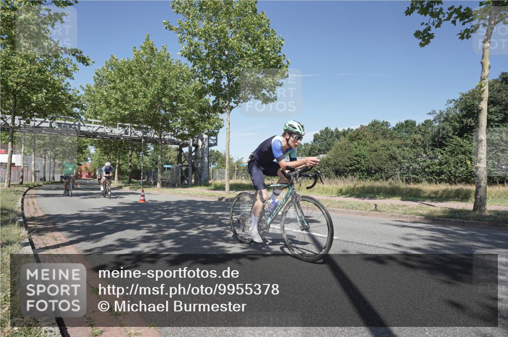 09.08.2026 - GEWOBA Citytriathlon Bremen Michael Burmester http://msf.ph/oto/9955378 09.08.2026 12:19:08 Radfahren 557, 569, 624, 744, 749, 886, 1009, 1120 meine-sportfotos.de