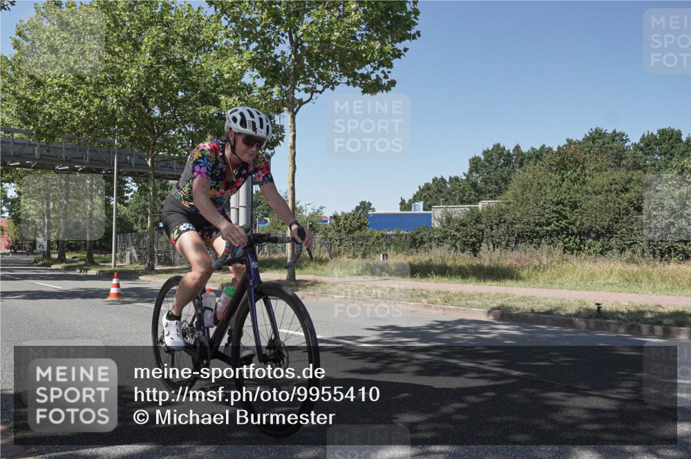 09.08.2026 - GEWOBA Citytriathlon Bremen Michael Burmester http://msf.ph/oto/9955410 09.08.2026 14:45:19 Radfahren 166, 219, 296, 474, 476, 514 meine-sportfotos.de