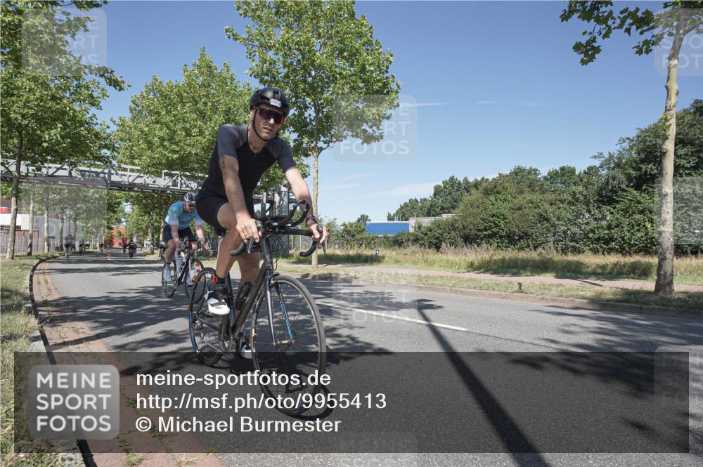 09.08.2026 - GEWOBA Citytriathlon Bremen Michael Burmester http://msf.ph/oto/9955413 09.08.2026 12:19:28 Radfahren 568, 603, 727, 812, 820, 839, 861, 938, 1142, 1145, 1160 meine-sportfotos.de