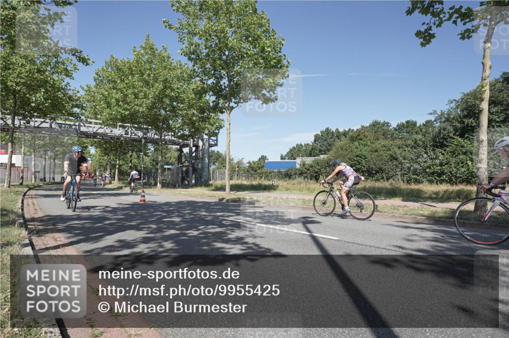 09.08.2026 - GEWOBA Citytriathlon Bremen Michael Burmester http://msf.ph/oto/9955425 09.08.2026 12:19:35 Radfahren 568, 603, 748, 812, 820, 839, 861, 938, 987, 1142, 1145, 1160 meine-sportfotos.de