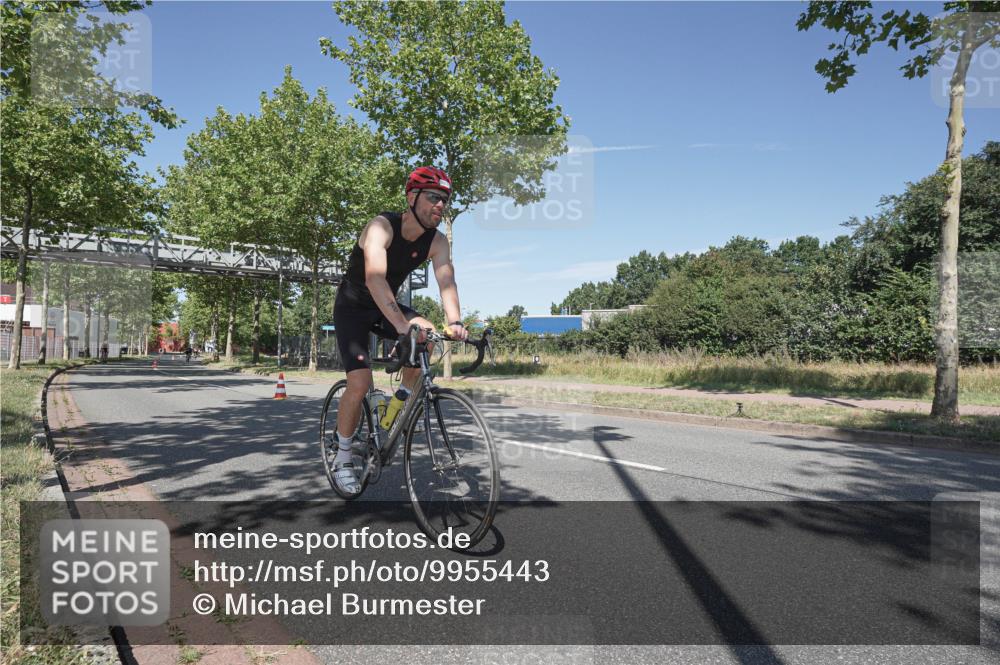 09.08.2026 - GEWOBA Citytriathlon Bremen Michael Burmester http://msf.ph/oto/9955443 09.08.2026 12:19:47 Radfahren 568, 748, 806, 923, 987 meine-sportfotos.de
